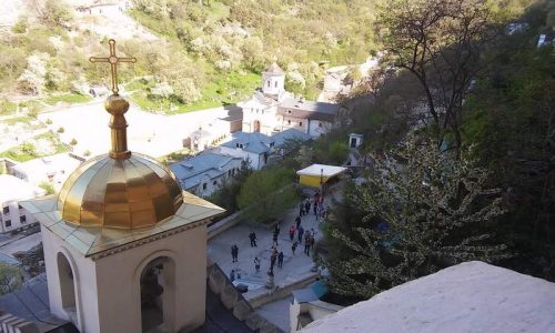 Свято-Успенский пещерный монастырь